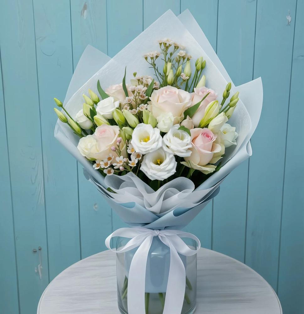 Букет цветов из: Розы и Лизиантусы в Тереньге