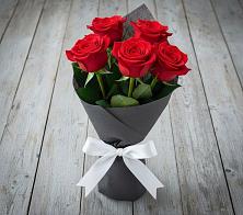 Букет 5 Красных роз Эдлесс Лав в Тереньге