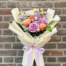 Букет цветов из:  Лизиантусы и Розы в Тереньге